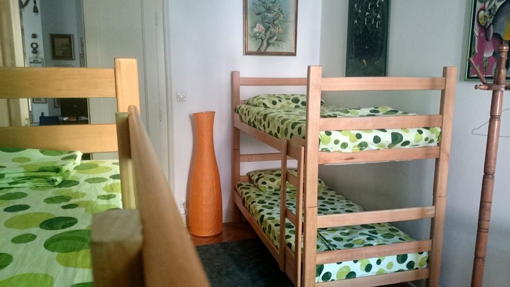 Sun Hostel Βελιγράδι Δωμάτιο φωτογραφία